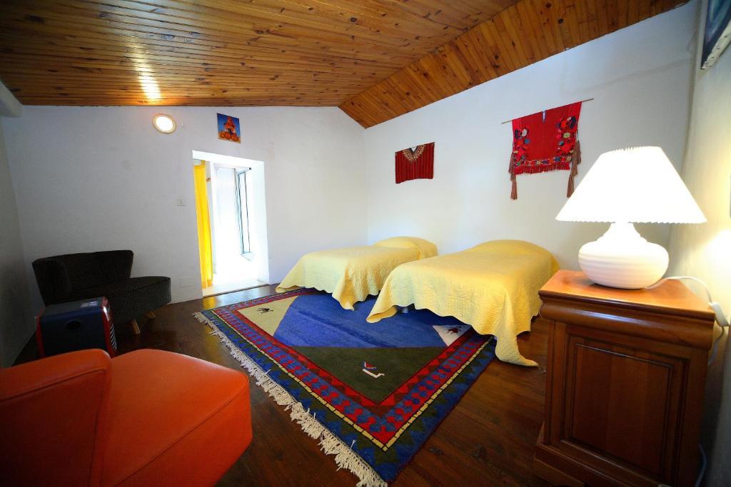 Bed and Breakfast Belle De Nuit Oppède Habitación foto